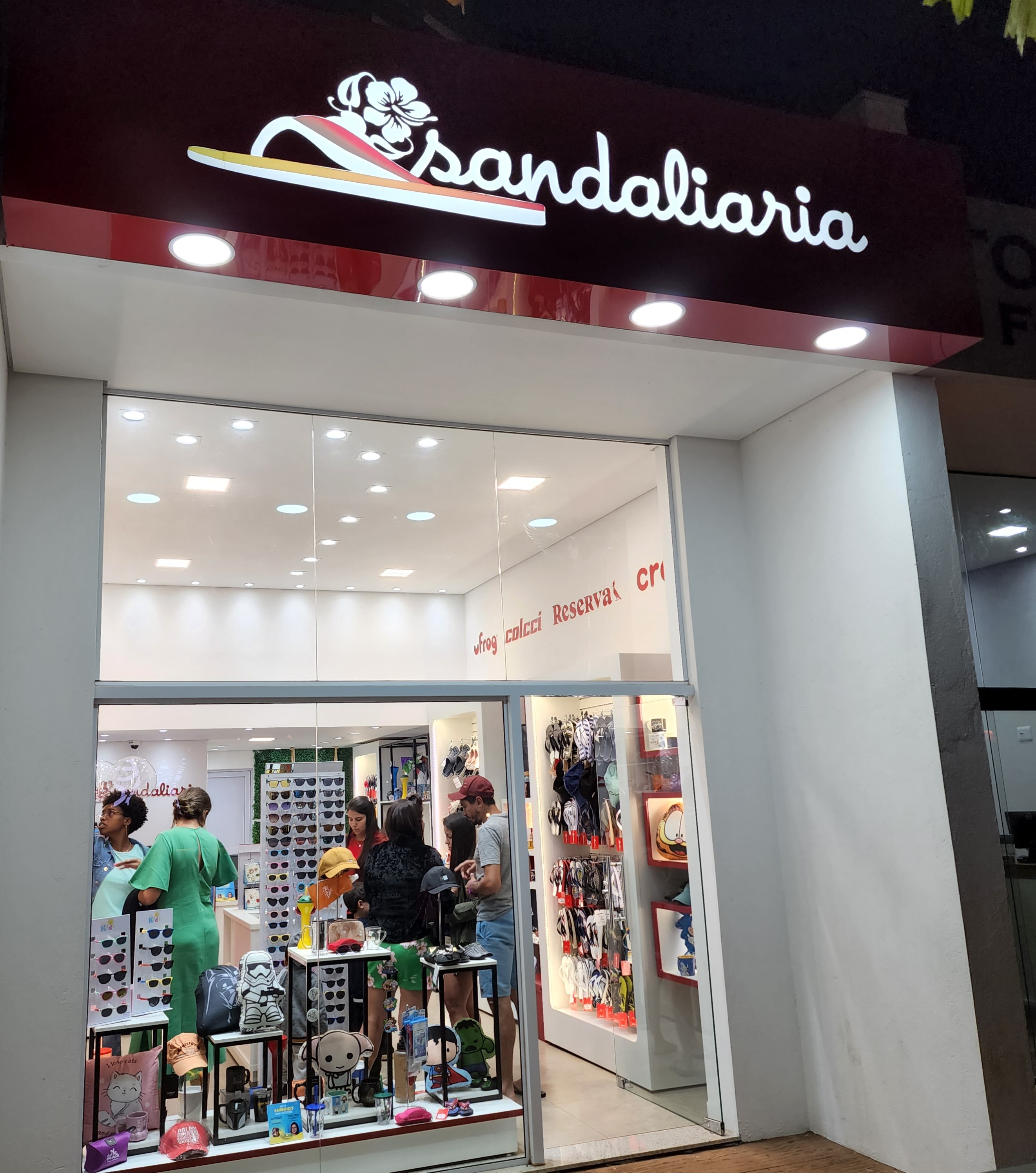 logo franquia SANDALIARIA HOT BEACH